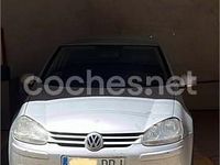 Usado VW Golf IV Highline 105 CV (77 kW) 2004 Gris / plata Berlina
