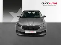 Usado Skoda Fabia Essence 95 CV (69 kW) 2025 Gris / plata Utilitario