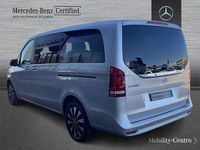 Usado Mercedes V250 2023 Plateado Monovolumen