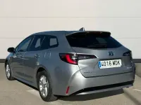 Usado Toyota Corolla Active 122 CV (89 kW) 2023 Plata Familiar