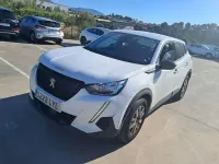 Usado Peugeot 2008 Active 110 CV (80 kW) 2022 Blanco SUV