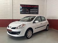 Usado Renault Clio II Exception 75 CV (55 kW) 2008 Blanco Berlina