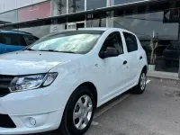 Usado Dacia Sandero Lauréate 75 CV (55 kW) 2016 Blanco Berlina