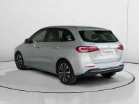 Usado Mercedes B180 116 CV (85 kW) 2021 Gris / plata Utilitario