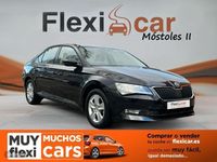 Usado Skoda Superb Active 150 CV (110 kW) 2018 Negro Berlina