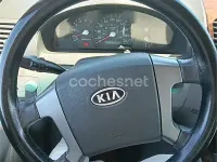 Usado Kia Sorento EX 140 CV (102 kW) 2004 Gris / plata SUV