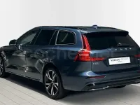 Käytetty Volvo V60 Plus 197 HP (144 kW) 2025 Sininen Farmari