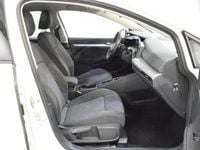 Usado VW Golf VIII Life 110 CV (80 kW) 2022 Blanco Familiar