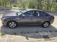 Usado Chevrolet Cruze LT 124 CV (91 kW) 2011 Gris / plata Berlina