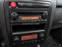 Usado Seat Ibiza 85 CV (62 kW) 2008 Amarillo Berlina