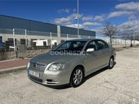 Usado Toyota Avensis Executive 116 CV (85 kW) 2003 Beige Berlina