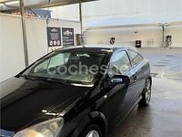 Usado Opel Astra GTC Sport 100 CV (73 kW) 2005 Negro Berlina