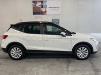 Usado Seat Arona Style Plus 110 CV (80 kW) 2021 Blanco SUV