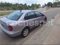 Usado Citroën C5 110 CV (80 kW) 2002 Gris / plata Berlina