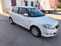 Usado Skoda Fabia Ambition 90 CV (66 kW) 2011 Blanco Berlina