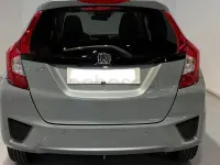 Usado Honda Jazz Comfort 102 CV (75 kW) 2017 Gris / plata Utilitario