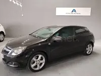 Usado Opel Astra GTC Sport 120 CV (88 kW) 2007 Negro Berlina