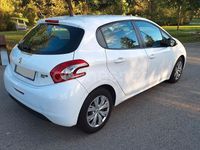 Usado Peugeot 208 Active 92 CV (67 kW) 2013 Blanco Utilitario