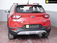 Usado Kia Stonic 101 CV (74 kW) 2021 Rojo SUV