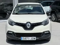 Usado Renault Captur Intens 90 CV (66 kW) 2015 Beige SUV