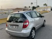 Usado Mercedes A180 Avantgarde 109 CV (80 kW) 2009 Gris / plata Monovolumen