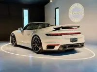 Usado Porsche 911 Turbo S Cabriolet 650 CV (478 kW) 2022 Gris / plata Descapotable