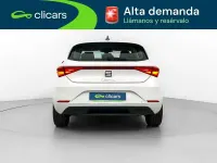 Usado Seat Leon Reference 90 CV (66 kW) 2022 Blanco Utilitario