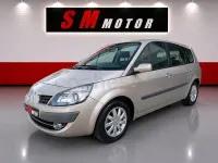 Usado Renault Grand Scénic II Dynamique 110 CV (80 kW) 2008 Beige Monovolumen