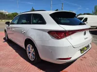 Usado Seat Leon Style 110 CV (80 kW) 2023 Blanco Familiar