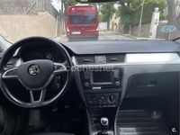 Usado Skoda Rapid Active 116 CV (85 kW) 2015 Negro Utilitario