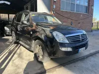 Usado SsangYong Rexton 165 CV (121 kW) 2005 Negro SUV