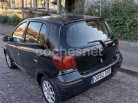 Usado Toyota Yaris Luna 75 CV (55 kW) 2005 Negro Berlina