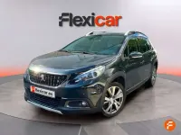 Usado Peugeot 2008 Allure 120 CV (88 kW) 2019 Gris SUV