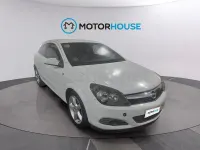 Usado Opel Astra GTC Sport 100 CV (73 kW) 2007 Blanco Berlina
