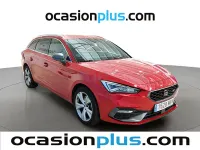 Usado Seat Leon FR 130 CV (95 kW) 2022 Rojo Familiar