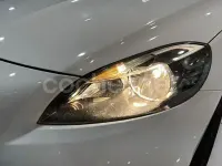Usado Volvo V40 Momentum 190 HP (139 kW) 2017 Branco Sedan