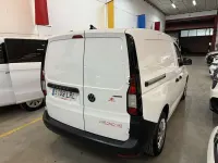 Usado VW Caddy Business 122 CV (89 kW) 2021 Blanco Monovolumen