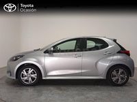 Usado Toyota Yaris Hybrid Active 116 CV (85 kW) 2025 Gris / plata Berlina