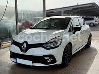 Begagnad Renault Clio IV Trophy 220 HK (161 kW) 2018 Vit Sedan
