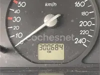 Usado Renault Laguna II Authentique 100 CV (73 kW) 2005 Beige Berlina