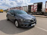 Usado Renault Mégane IV 100 CV (73 kW) 2017 Gris / plata Berlina