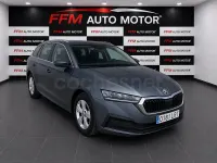 Usado Skoda Octavia Style 150 CV (110 kW) 2021 Gris / plata Familiar