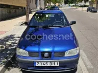 Usado Seat Cordoba Stella 75 CV (55 kW) 2002 Azul Berlina