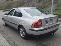 Usado Volvo S60 Momentum 163 CV (119 kW) 2006 Gris / plata Berlina