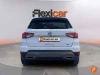 Usado Seat Arona FR 110 CV (80 kW) 2022 Blanco SUV