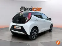Usado Toyota Aygo X-clusiv 72 CV (52 kW) 2019 Blanco Utilitario