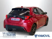 Usado Toyota Yaris Plus 116 CV (85 kW) 2023 Rojo Utilitario