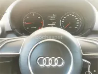 Usado Audi A1 Attraction 105 CV (77 kW) 2011 Blanco Utilitario