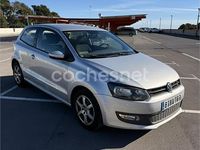 Usado VW Polo Advance 90 CV (66 kW) 2012 Gris / plata Utilitario