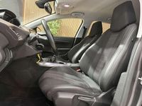 Usado Peugeot 308 Allure 131 CV (96 kW) 2021 Gris Utilitario